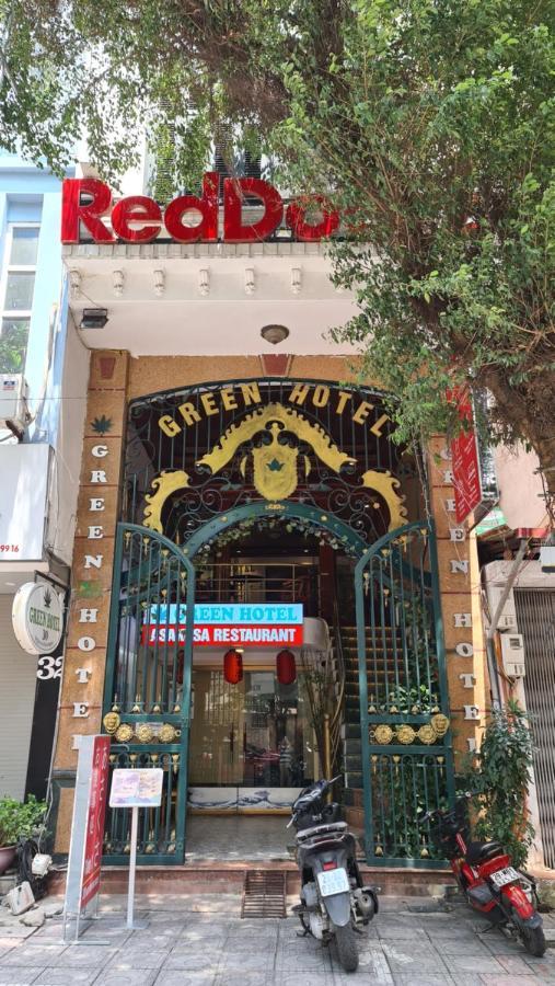 Green Hotel Near Lotte Center Ханой Екстериор снимка
