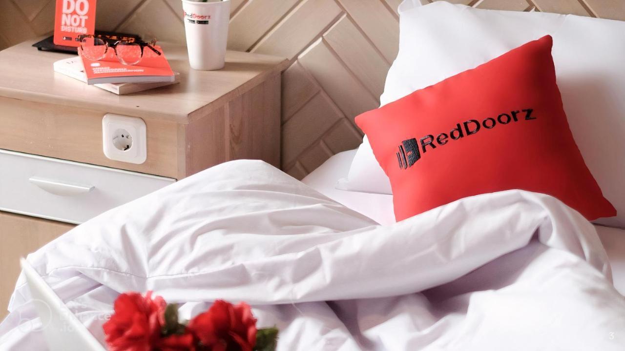 Green Hotel Near Lotte Center Ханой Екстериор снимка